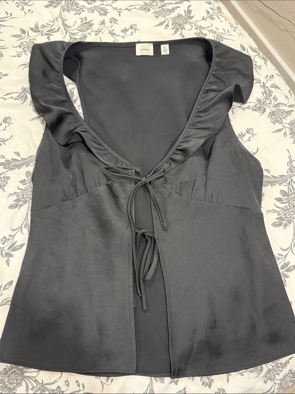 Wilfred Black Ruffle Tie-Front Camisole